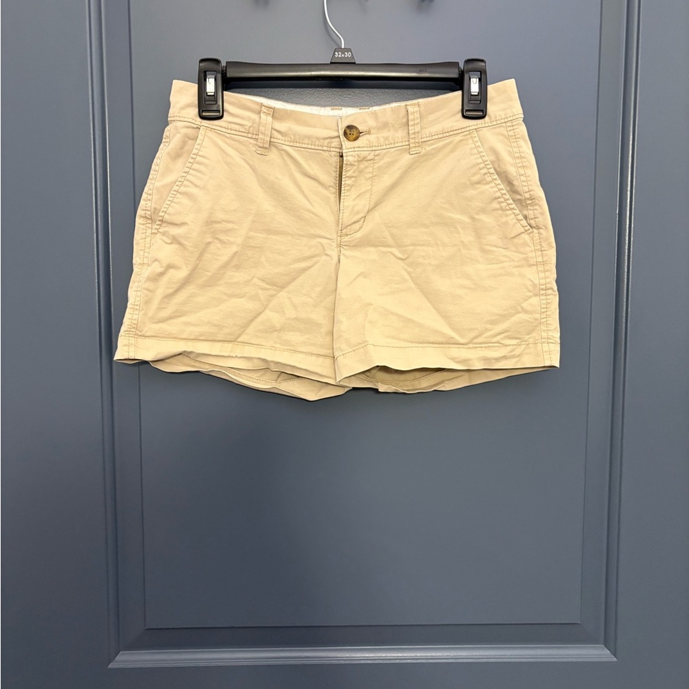 Old Navy Women's Beige/Tan shorts 97% cotton